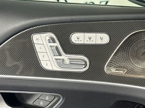 Used 2023 Mercedes-Benz GLS 450 4MATIC image 11