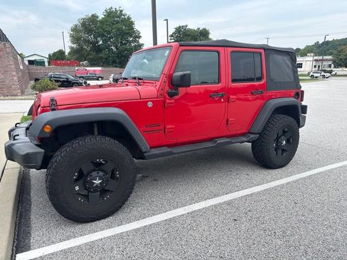 Used 2017 Jeep Wrangler Unlimited Sport w/ Quick Order Package 24S AWD/4WD image 4