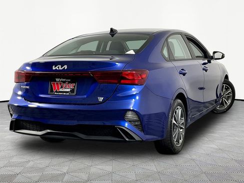 Used 2023 Kia Forte LXS w/ LXS Technology Package FWD image 6