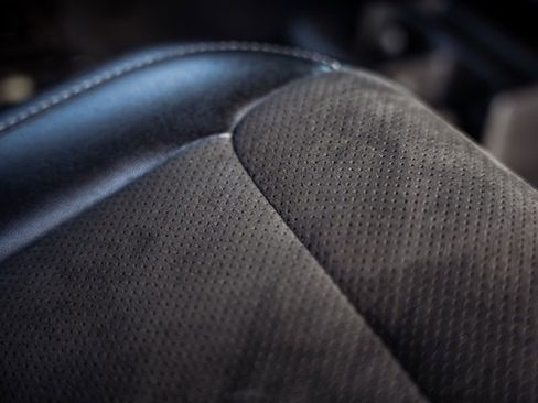 Used 2023 Jeep Grand Cherokee L Laredo image 27