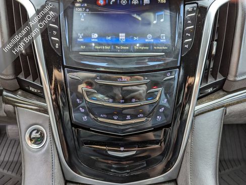 Used 2020 Cadillac Escalade Platinum AWD/4WD image 29