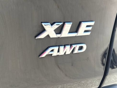 Used 2025 Toyota RAV4 XLE AWD/4WD image 6