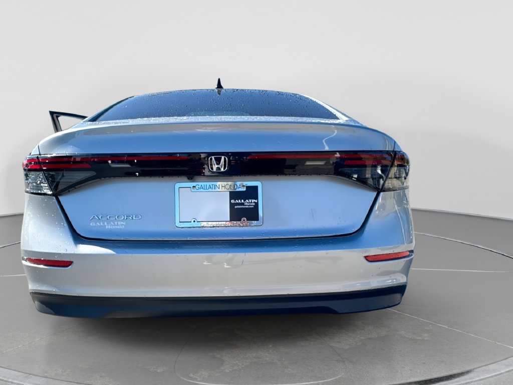 Used 2025 Honda Accord SE image 28