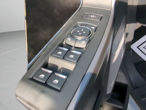 New 2026 Ford F350 Lariat w/ Black Appearance Package image 50