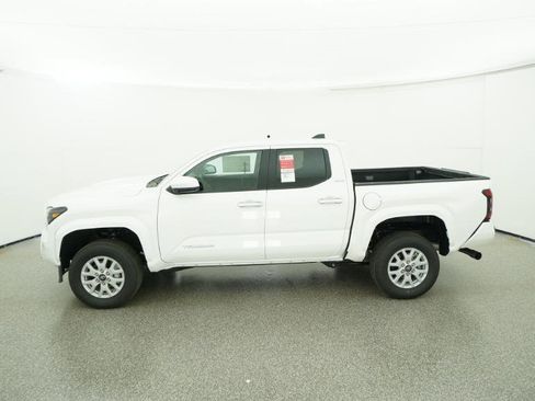 New 2026 Toyota Tacoma SR5 image 9