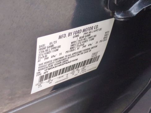 Used 2023 Ford Explorer Platinum w/ Technology Package image 38