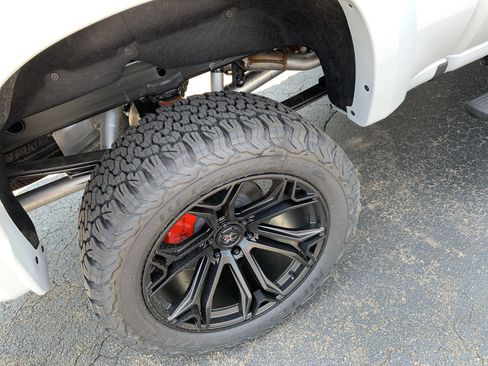New 2025 Chevrolet Silverado 1500 RST AWD/4WD image 32