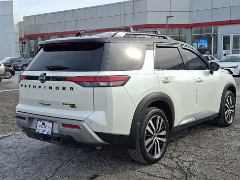 Used 2023 Nissan Pathfinder Platinum image 7