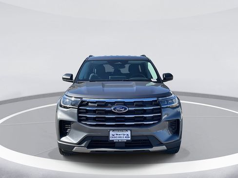 New 2026 Ford Explorer Active RWD image 2