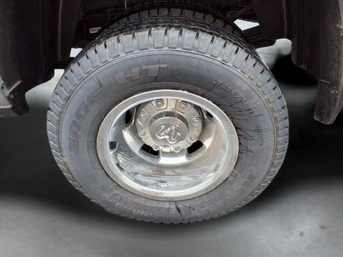 Used 2024 RAM 3500 Tradesman w/ Chrome Appearance Group AWD/4WD image 8