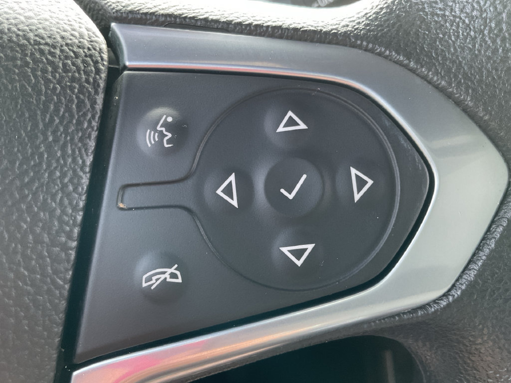 Used 2024 Chevrolet Traverse LS w/ Safety Package AWD/4WD image 16