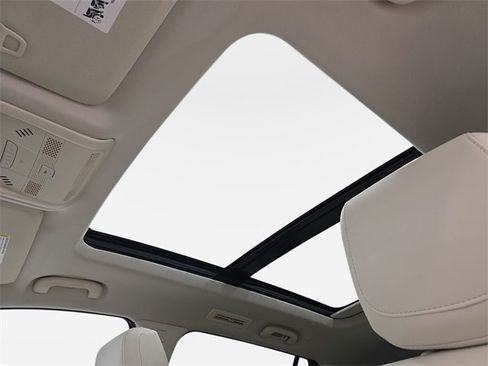 Certified 2023 Cadillac XT6 Premium Luxury image 26