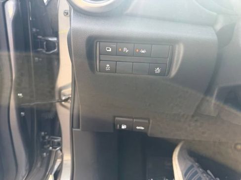 Used 2025 Nissan Versa S w/ Trunk Package FWD image 19