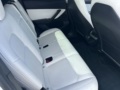 Used 2021 Tesla Model Y 2WD image 14