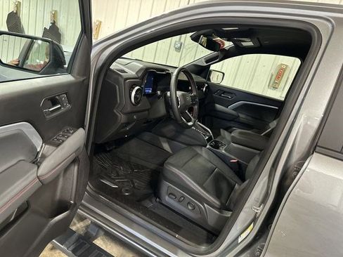 Used 2023 Chevrolet Colorado Z71 w/ Z71 Convenience Package 2 image 9