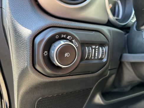 Certified 2021 Jeep Wrangler Unlimited Sport image 9