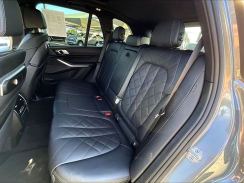 Used 2025 BMW X5 xDrive40i AWD/4WD image 35