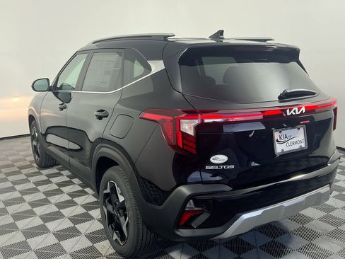 New 2026 Kia Seltos EX FWD image 8