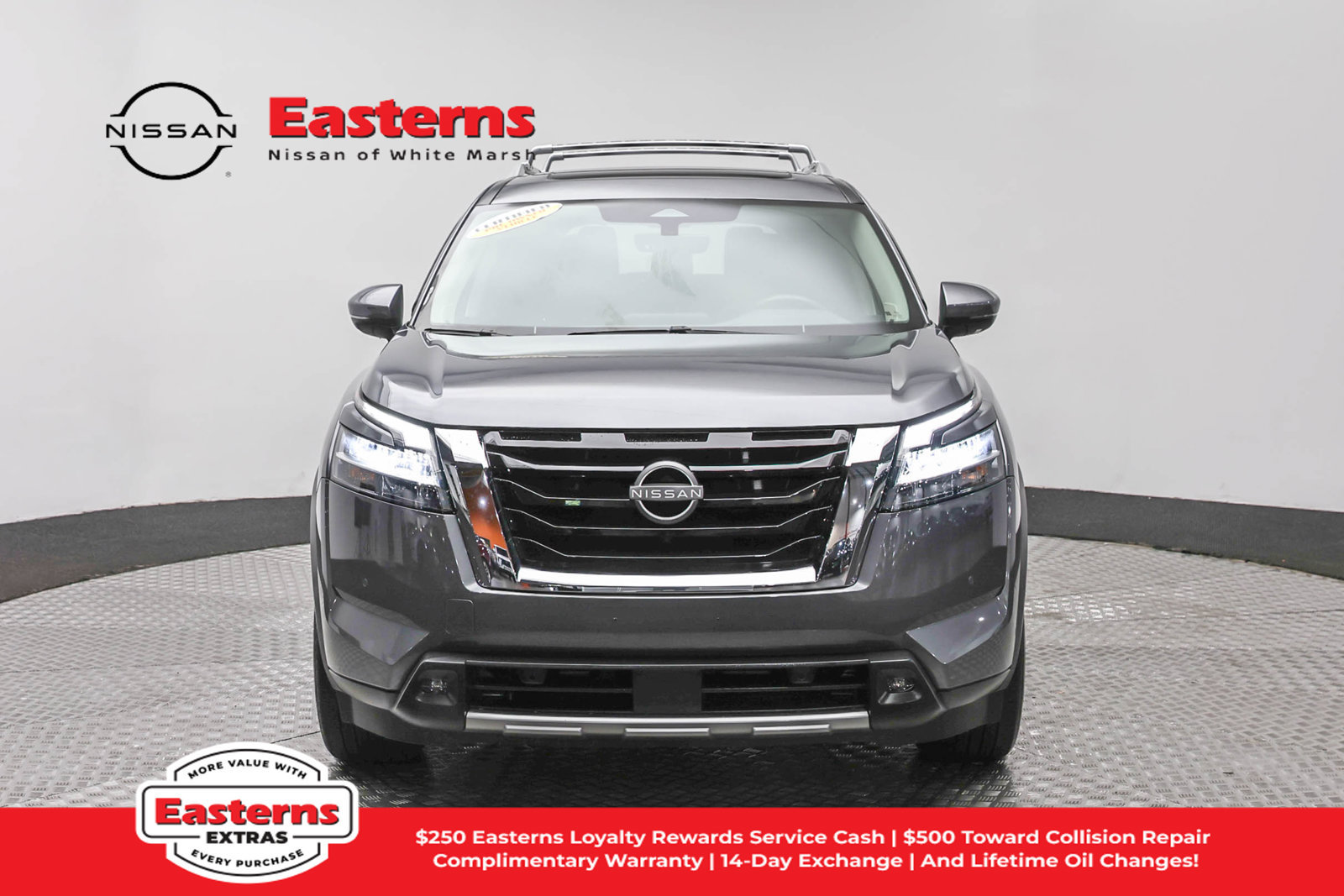Used 2024 Nissan Pathfinder SL w/ SL Premium Package AWD/4WD image 2