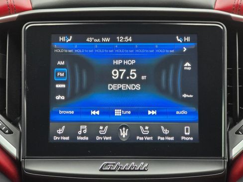 Used 2020 Maserati Ghibli S GranSport image 23