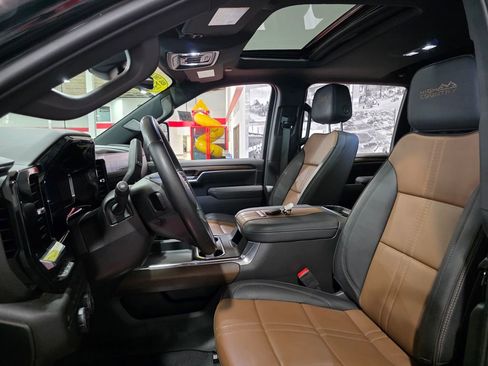 Used 2025 Chevrolet Silverado 3500 High Country w/ High Country Premium Package image 18