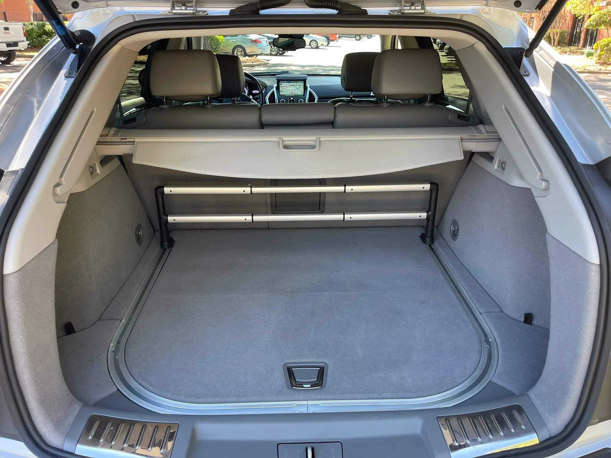 Used 2012 Cadillac SRX Luxury FWD image 15