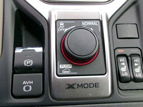 Used 2020 Subaru Forester Premium AWD/4WD image 21