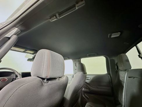 Used 2022 Nissan Frontier Pro-X w/ Technology Package image 13