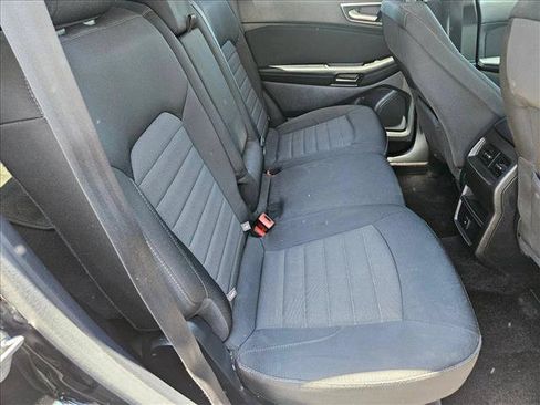 Used 2016 Ford Edge SE FWD image 19