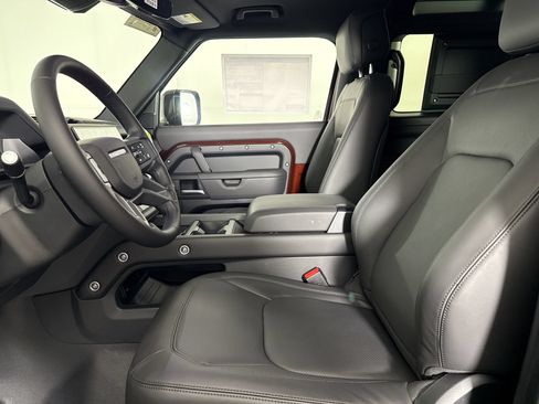 New 2026 Land Rover Defender 90 X-Dynamic SE AWD/4WD image 26