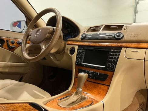 Used 2008 Mercedes-Benz E 350 Sedan image 56