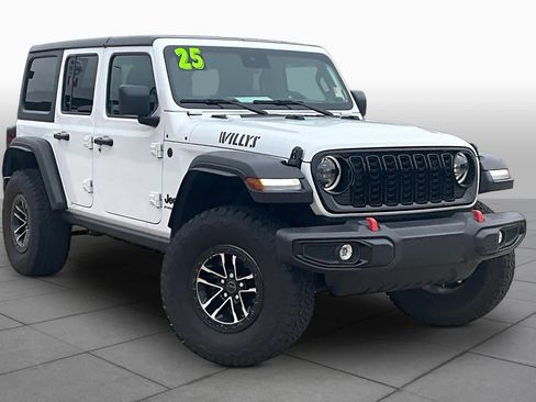 Used 2025 Jeep Wrangler Unlimited Sport AWD/4WD image 3