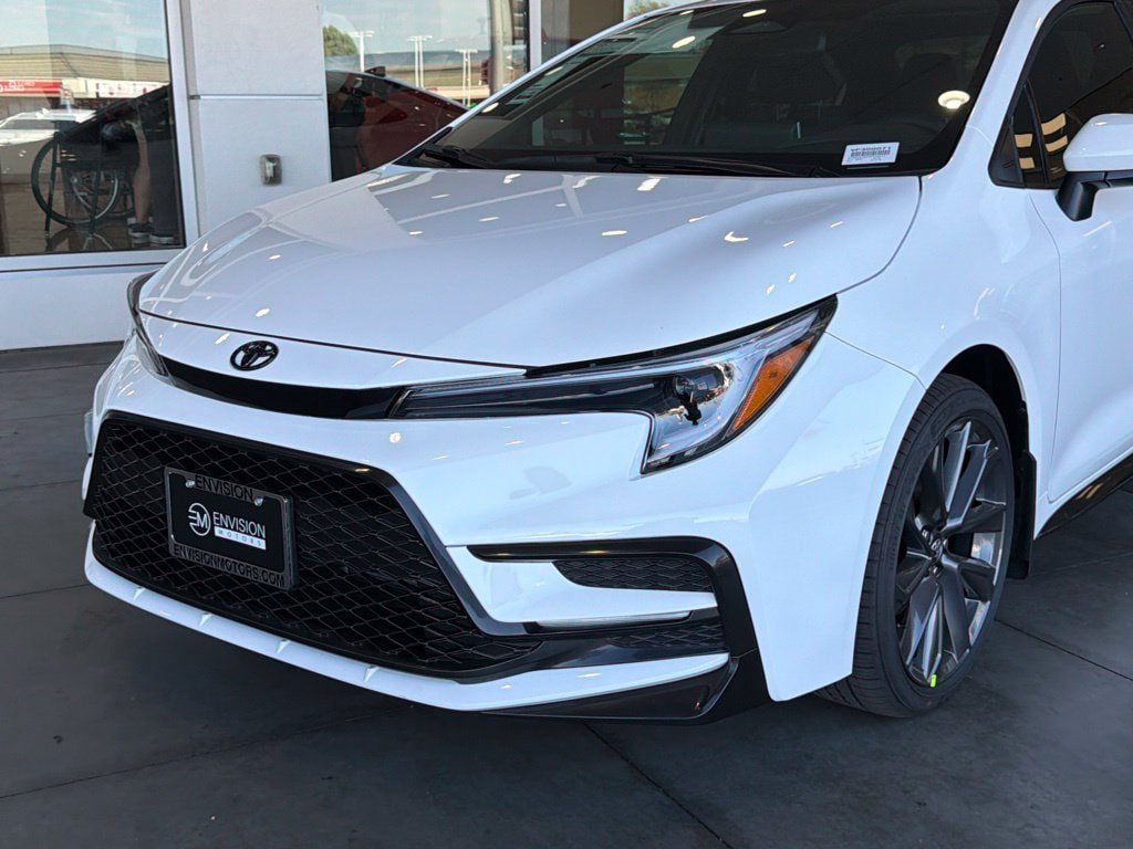 New 2027 Toyota Corolla SE FWD image 3