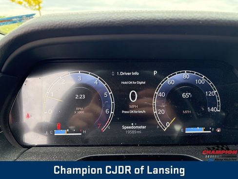 Used 2023 Jeep Grand Cherokee L Limited AWD/4WD image 21