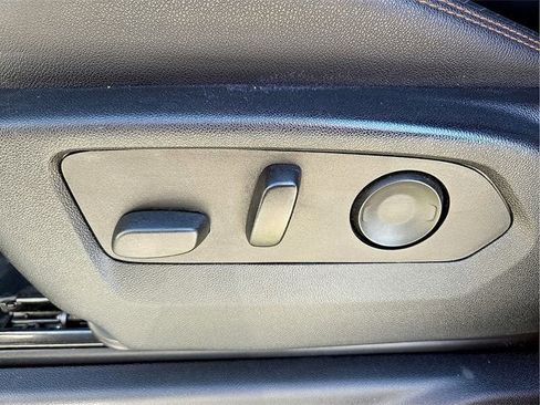 Used 2022 GMC Sierra 1500 AT4 w/ AT4 Premium Package image 17