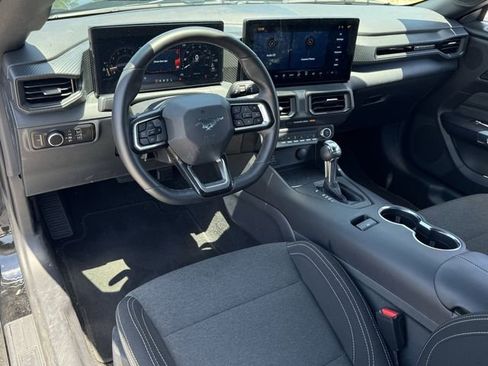 Certified 2025 Ford Mustang Coupe RWD image 10