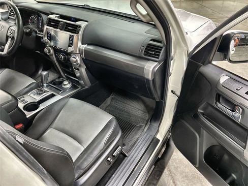 Used 2021 Toyota 4Runner SR5 Premium image 28