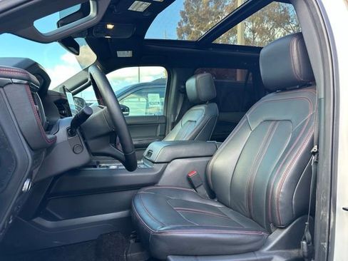 Certified 2022 Ford Expedition Limited image 11