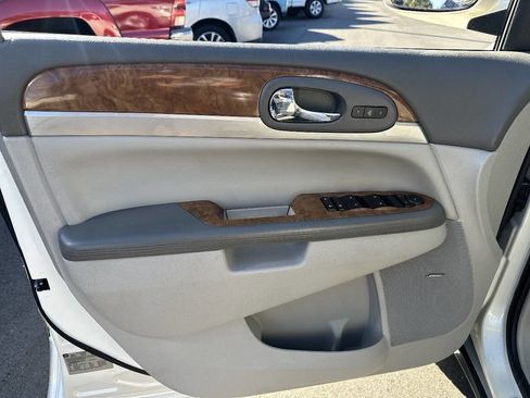 Used 2011 Buick Enclave CXL image 20