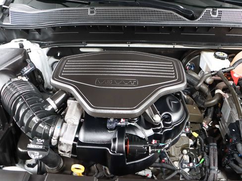 Used 2022 Chevrolet Blazer RS FWD image 30