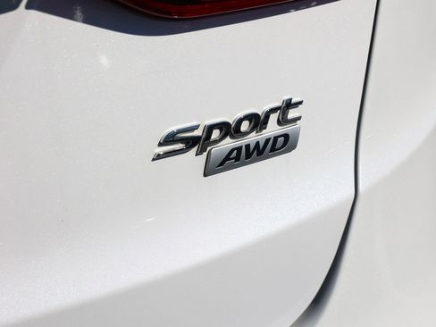 Used 2018 Hyundai Santa Fe Sport image 10