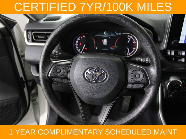 Used 2025 Toyota RAV4 XLE FWD image 19
