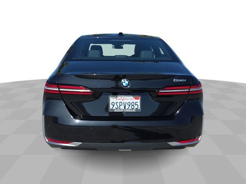 Used 2025 BMW 530i image 7