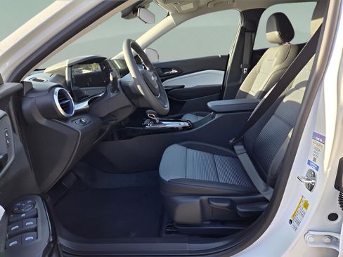 New 2026 Chevrolet Trax LT image 15