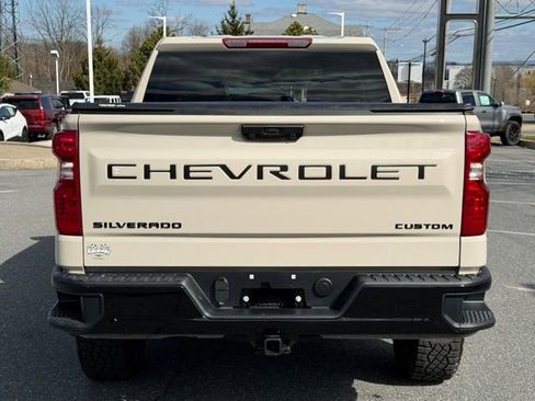 New 2026 Chevrolet Silverado 1500 Custom Trail Boss w/ LPO, Dark Essentials Package AWD/4WD image 13