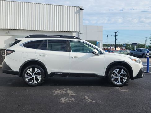 Used 2022 Subaru Outback Limited XT w/ Popular Package #2 AWD/4WD image 6