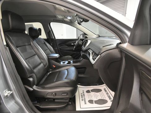 Used 2024 GMC Terrain SLT w/ Elevation Edition AWD/4WD image 17