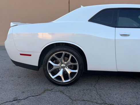 Used 2015 Dodge Challenger R/T Plus RWD image 37