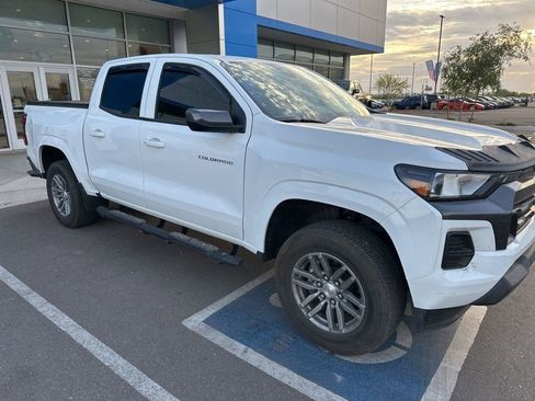 Used 2025 Chevrolet Colorado LT w/ Advanced Trailering Package image 8