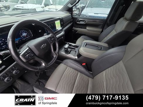 Used 2022 Chevrolet Silverado 1500 ZR2 w/ Technology Package AWD/4WD image 9